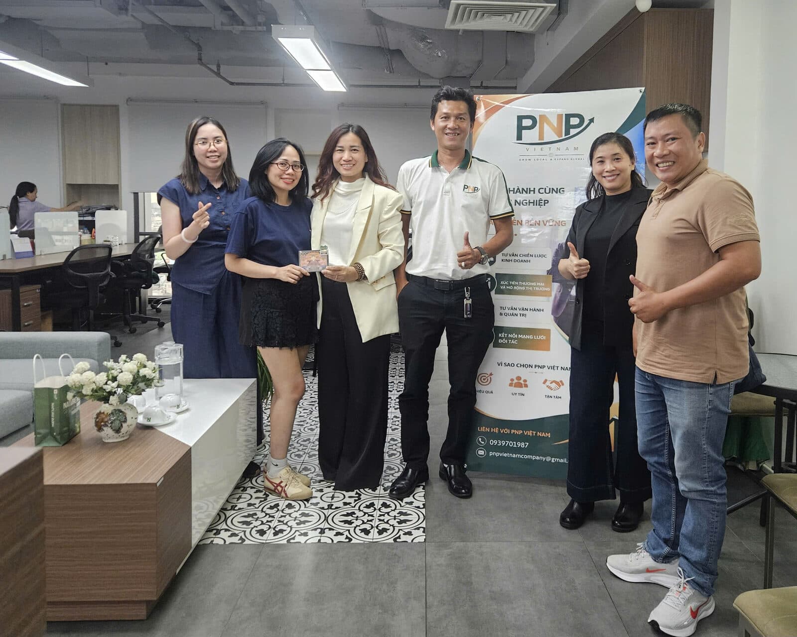 Gặp gỡ và trao đổi hợp tác cùng doanh nghiệp tại văn phòng PNP Việt Nam