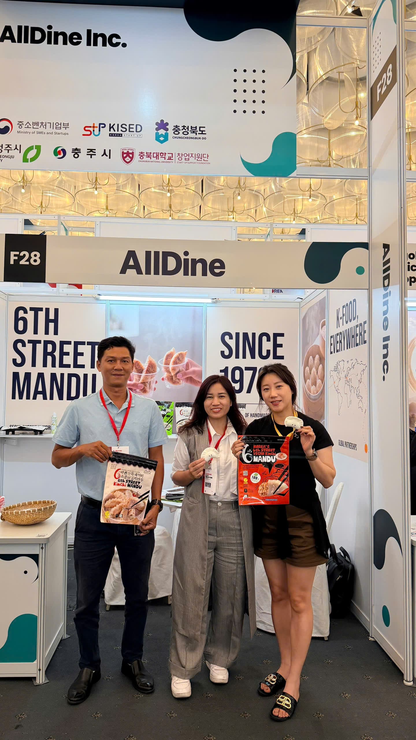 Kết nối cùng AllDine Inc. - thương hiệu mandu "6th Street" của Hàn Quốc